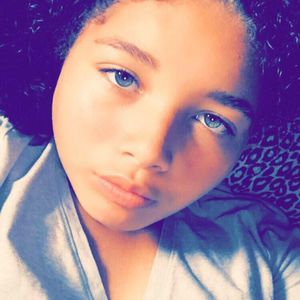 Meet your Posher, Ilesecia